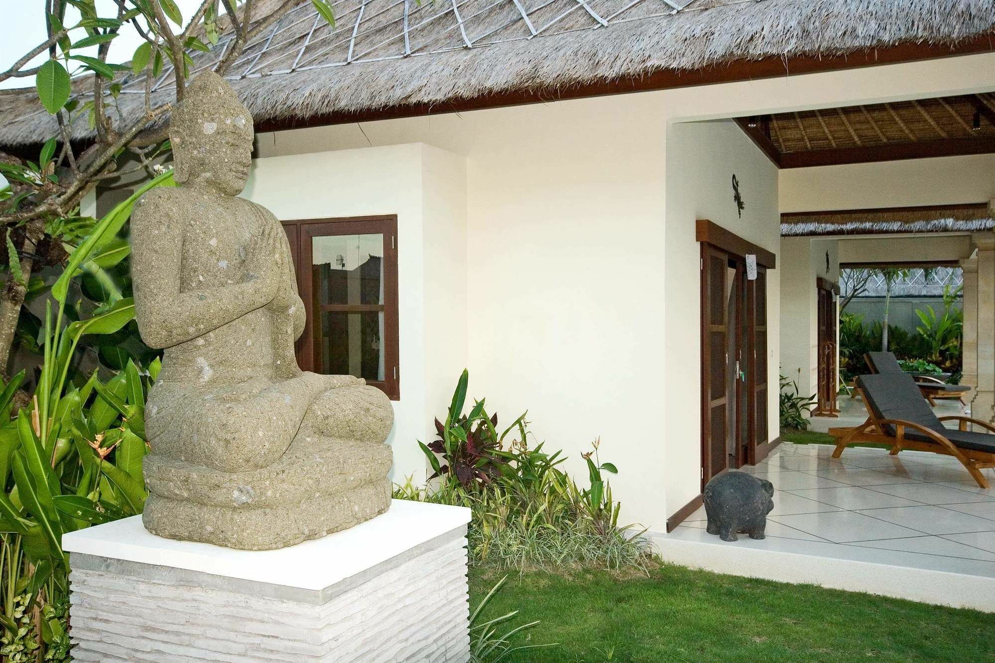 Villa Alam Seminyak  Ngoại thất bức ảnh